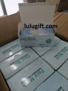 READY STOCK Face Mask Surgical Disposable Protective 3-layers Prevent Covid 19 virus Economic penutup muka 50 piece